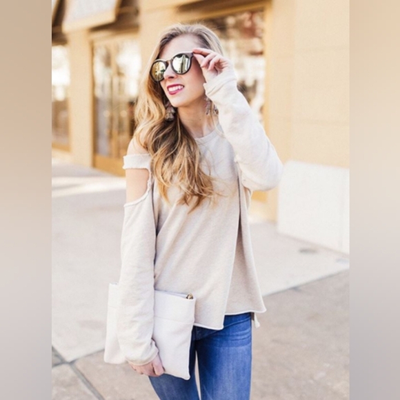 The Sak Black Leather Textured Crossbody Bag - Picture 4 of 12